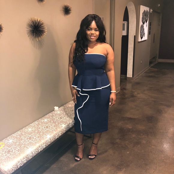 Strapless dress - Picture 2 of 7